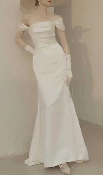 Vestido de novia de cola de pez sin tirantes y corte A